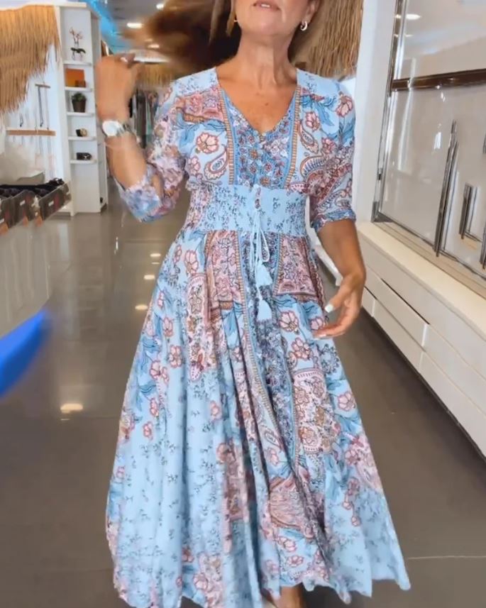 Abito estivo con scollatura a V e maniche 3/4