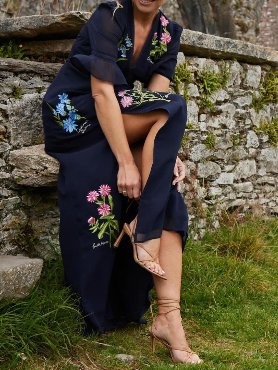Abito Elegante con Fiori Blu Navy