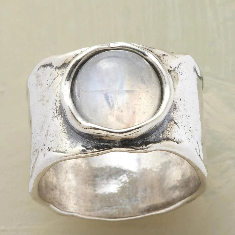 Anello in Pietra di Luna Argentata