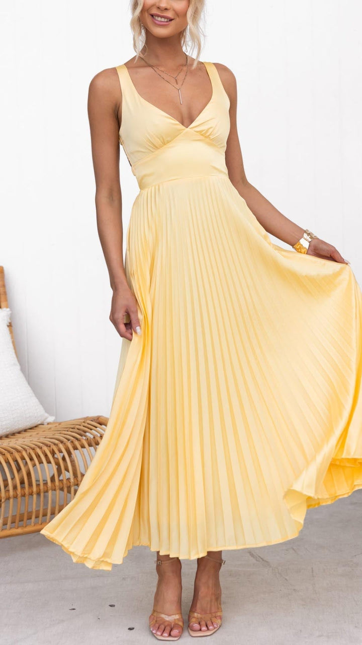Aby™ | Abito Maxi Giallo Plissettato con Scollatura a V