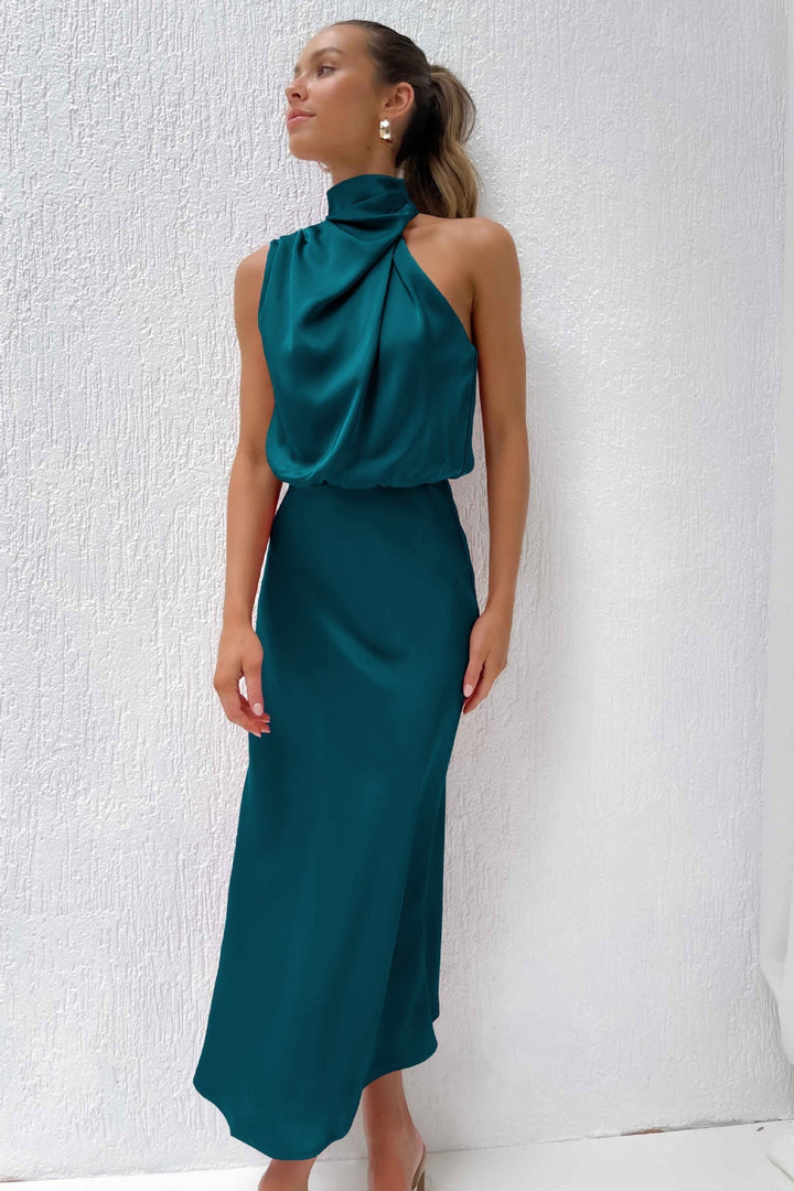 Verona | Abito Lungo in Satin dalla Linea Femminile