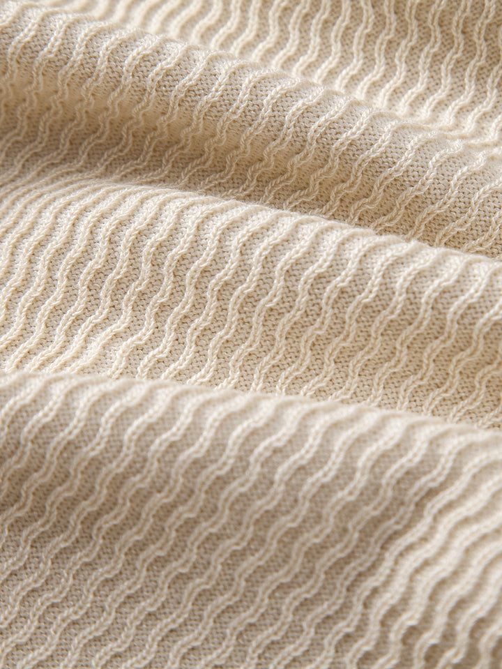 Polo Shirt V Neck in Maglia Jacquard a Onde & Pantaloni Slim Fit Svasati