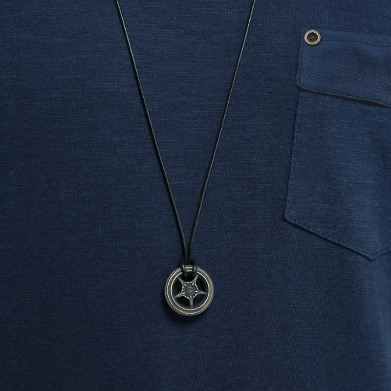 Maglietta Cargo a Maniche Corte con Scollatura a V e Tasca sul Petto da Uomo