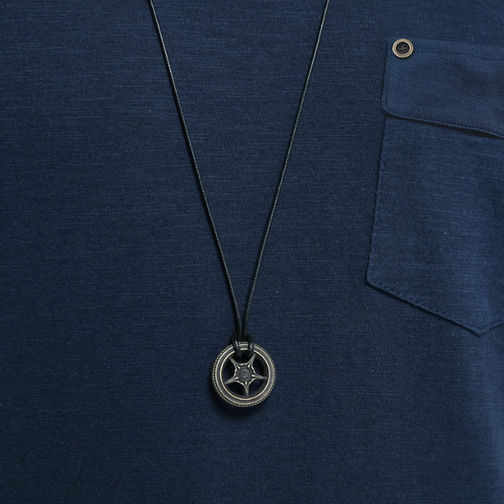 Maglietta Cargo a Maniche Corte con Scollatura a V e Tasca sul Petto da Uomo