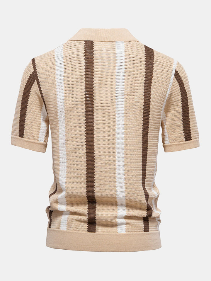 Polo a V in Maglia Stripe e Pantaloni in Lino a Gamba Dritta