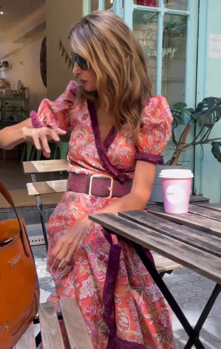Isabella™ | Elegante Vestito Maxi Rosa con Maniche Corte