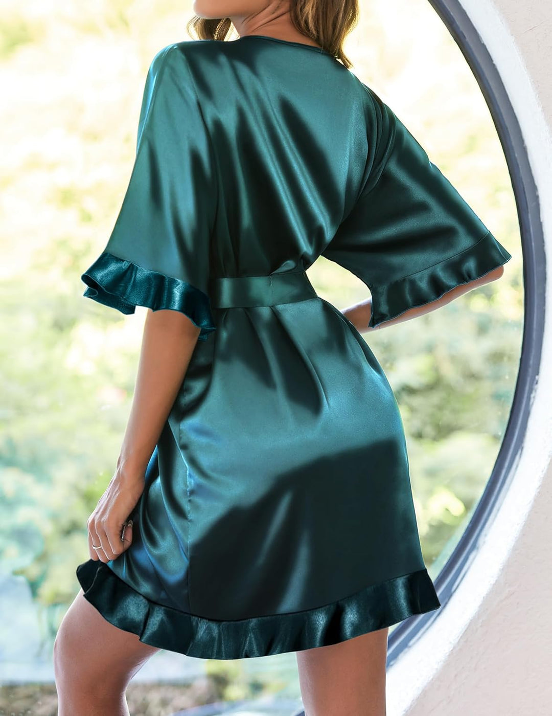 Evelyn™ | Accappatoio Kimono Corto da Donna in Raso con Volant in Seta e Maniche a Metà Braccio