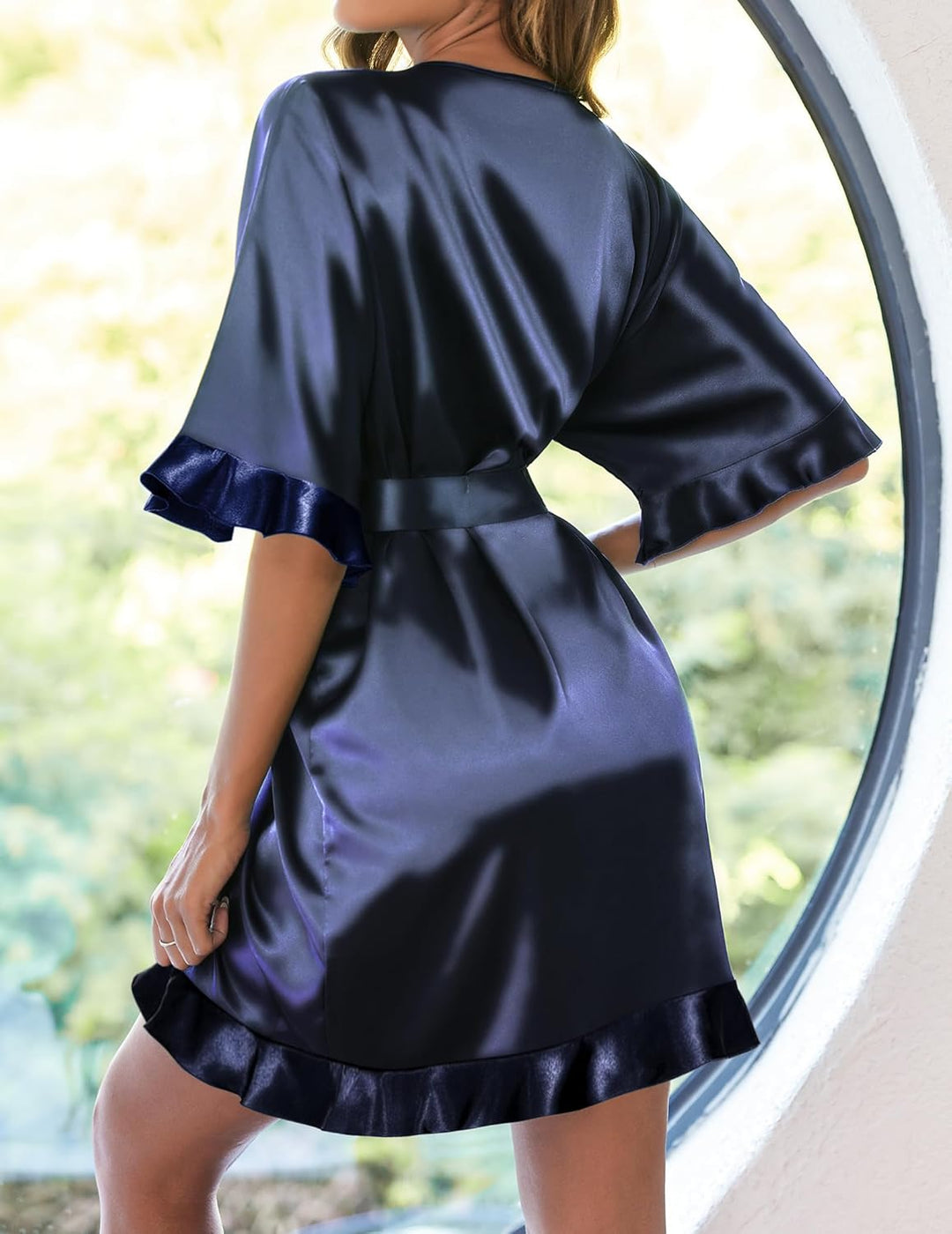 Evelyn™ | Accappatoio Kimono Corto da Donna in Raso con Volant in Seta e Maniche a Metà Braccio