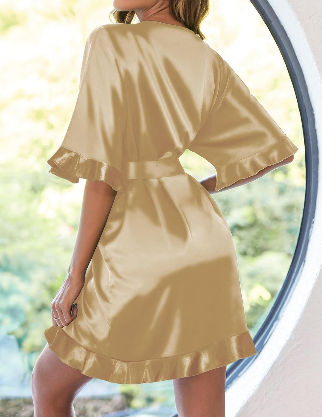 Evelyn™ | Accappatoio Kimono Corto da Donna in Raso con Volant in Seta e Maniche a Metà Braccio