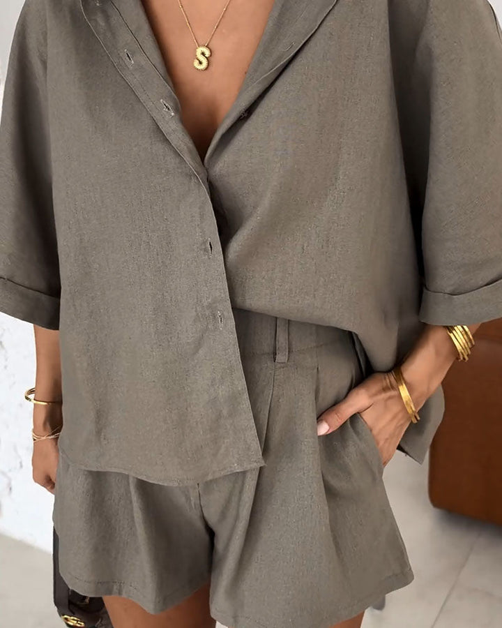 Set Casual con Blusa e Pantaloncini