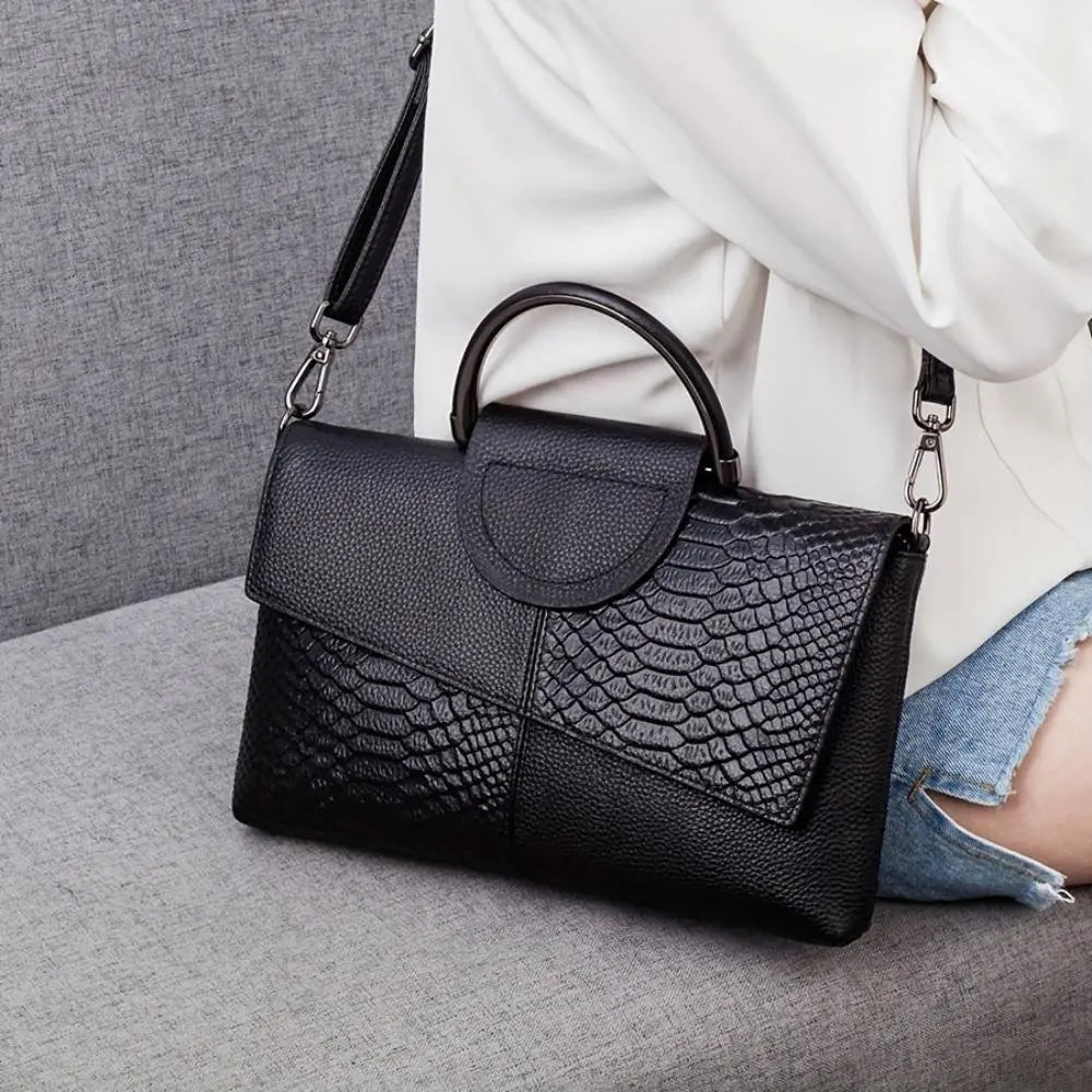 Borsa di Lusso Celeste con Embossing Crocodile