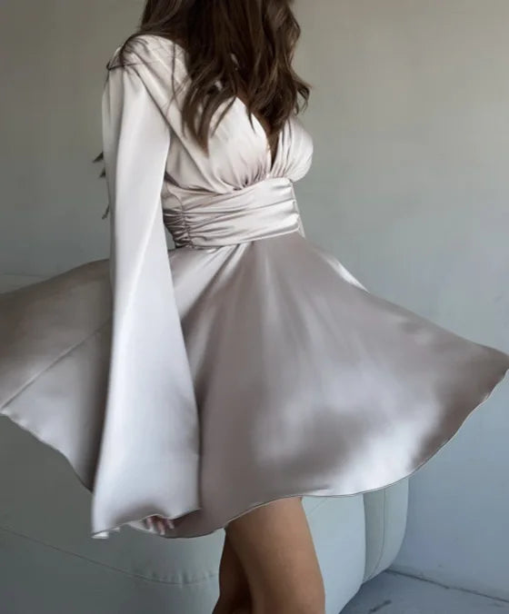 Darla™ | Abito In Raso Con Maniche Voluminose