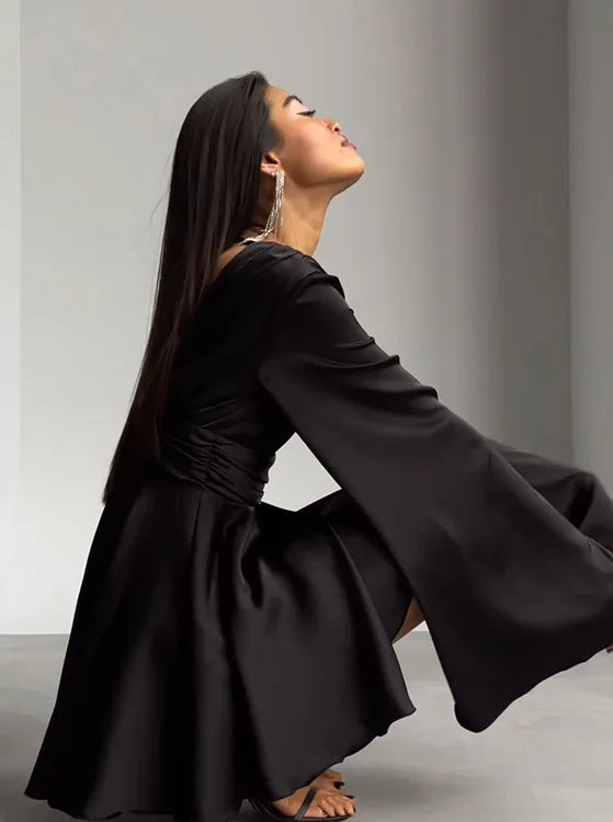 Darla™ | Abito In Raso Con Maniche Voluminose