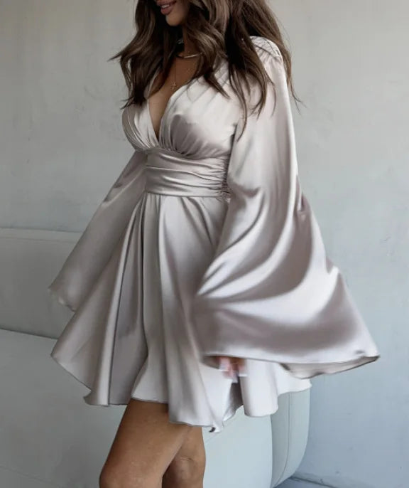 Darla™ | Abito In Raso Con Maniche Voluminose