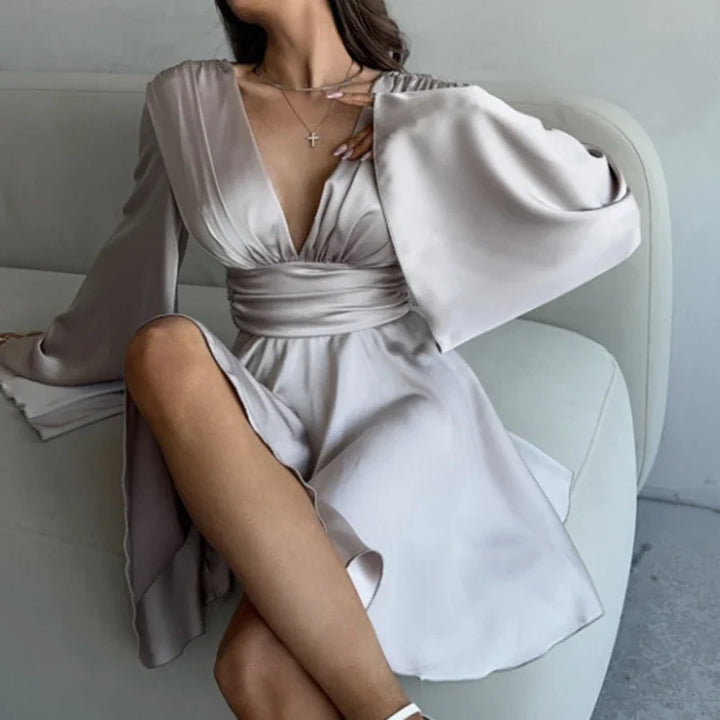 Darla™ | Abito In Raso Con Maniche Voluminose