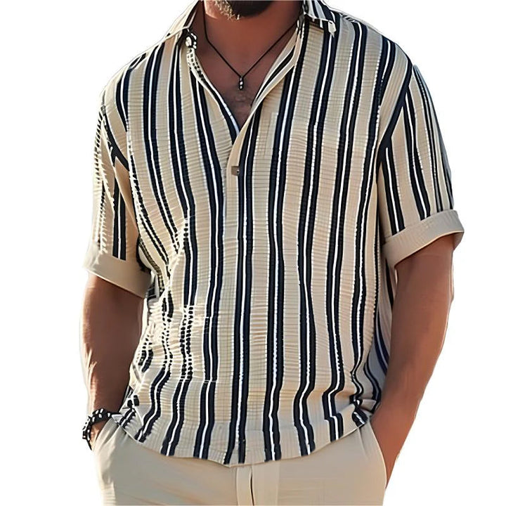 Camicia a maniche corte con colletto a V e righe per uomo
