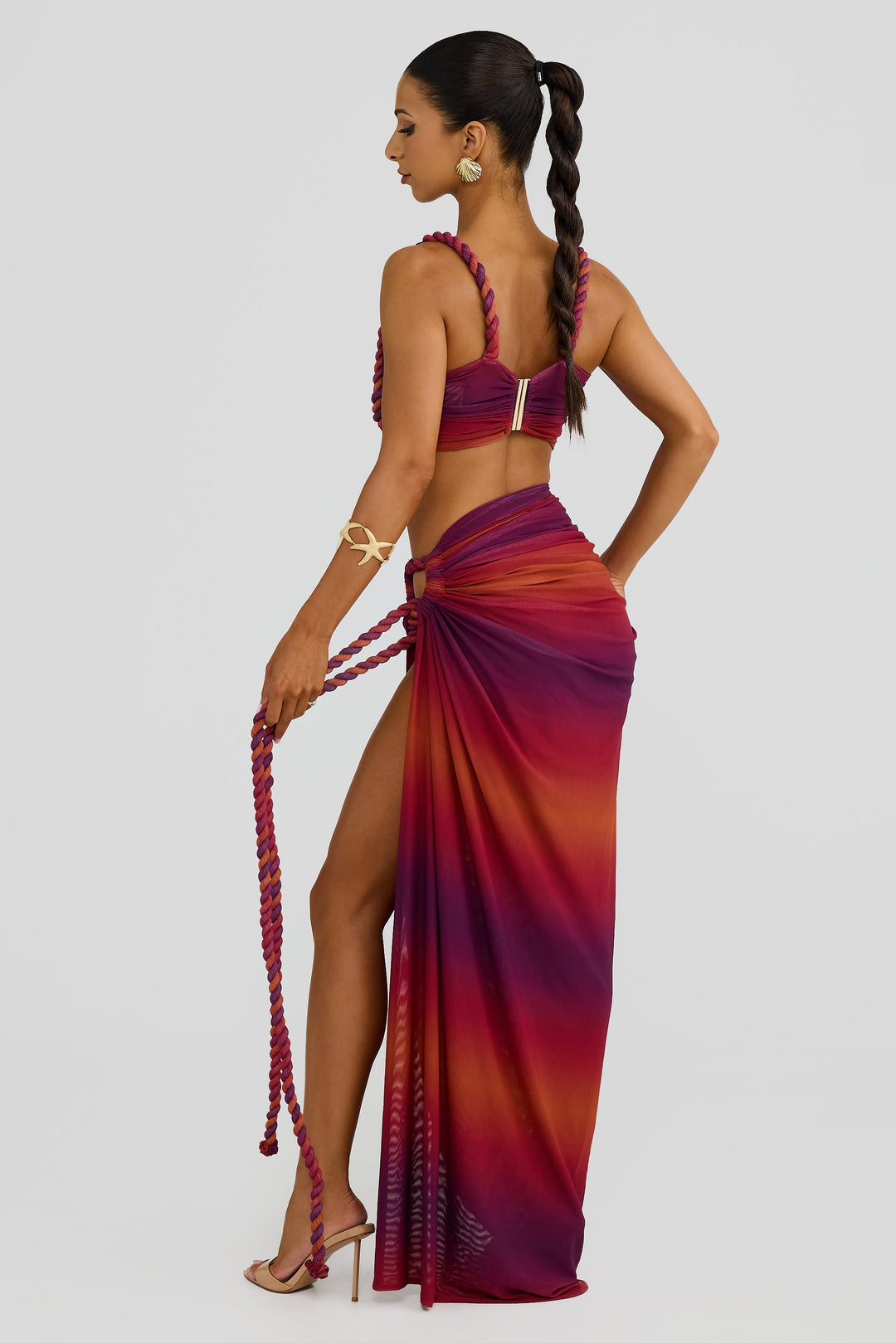 Completo Saira con Gonna Arricciata e Top Schiena Scoperta