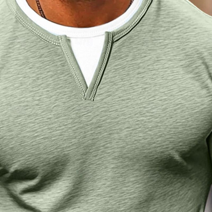 T-shirt a maniche lunghe V-neck a strati finta due pezzi per uomo, abbinamento colori casual