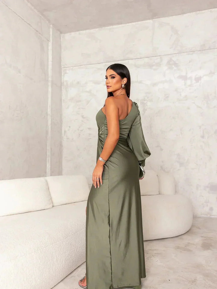 Victoria™ | Elegante Abito in Seta con Spacco